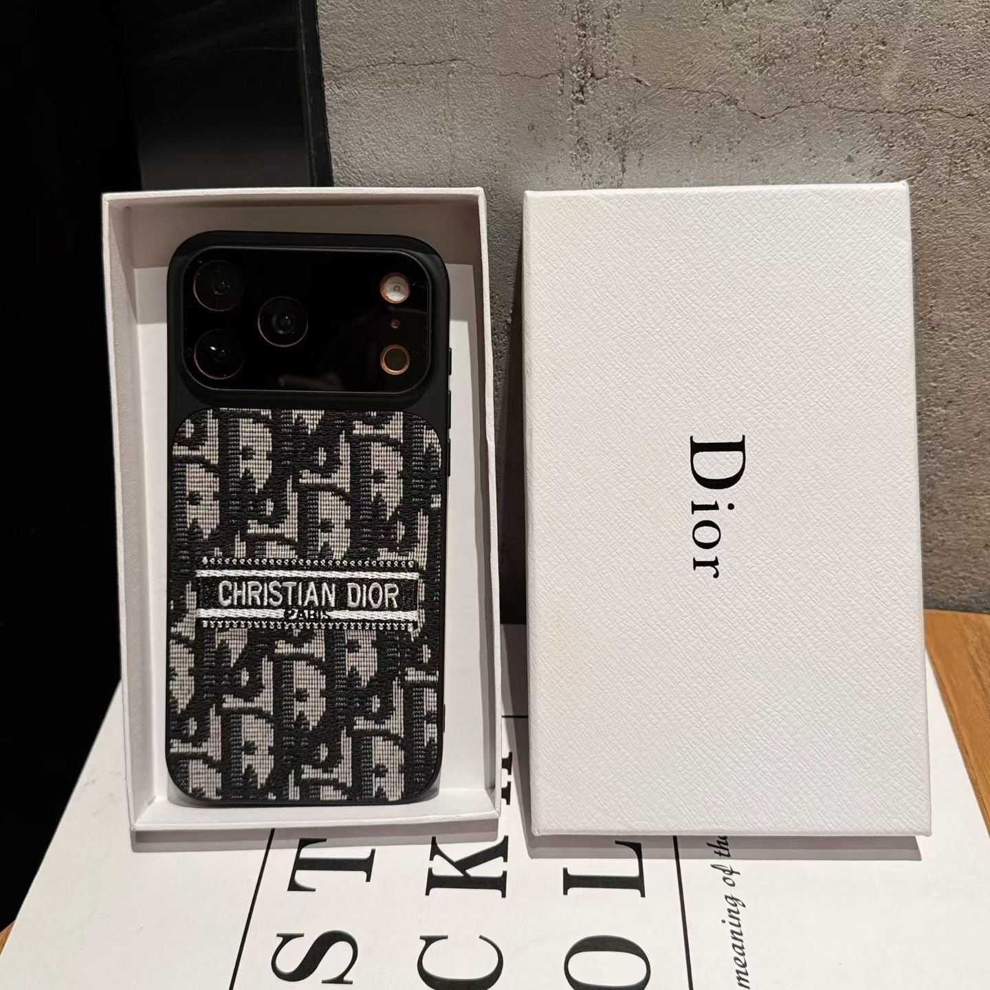 CD Canvas Logo Design Case