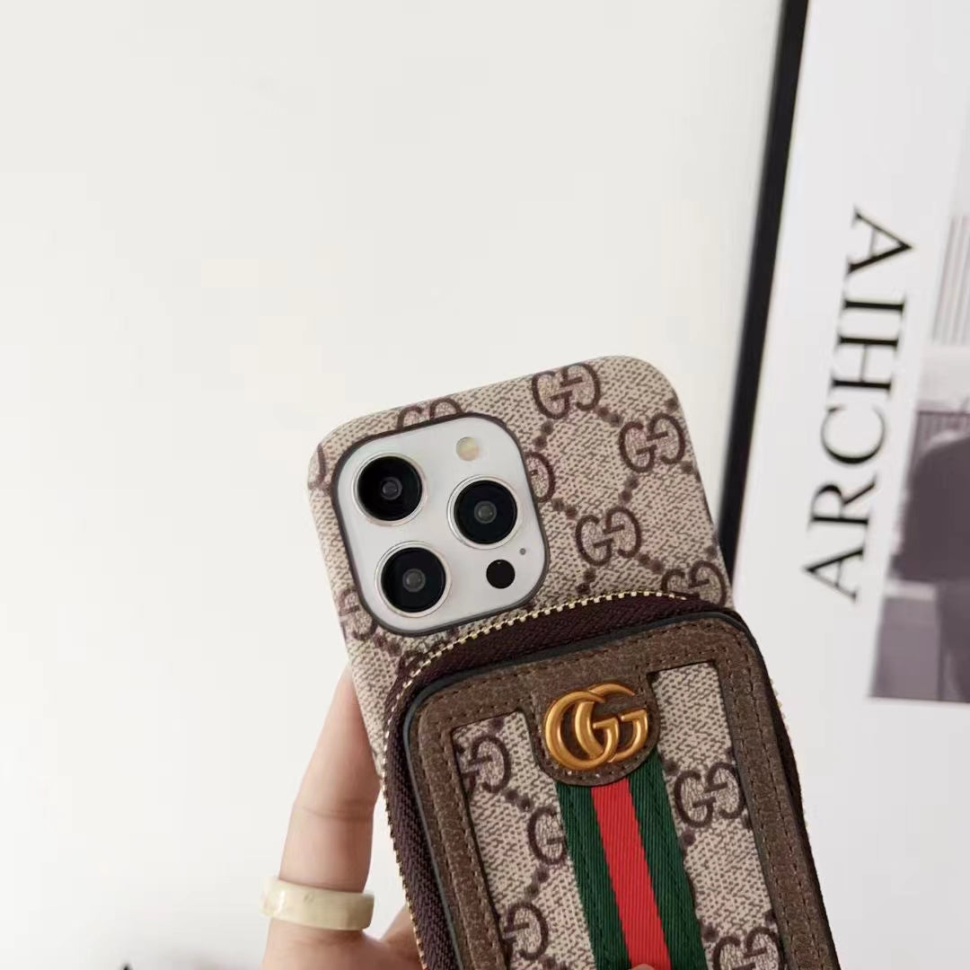 GC Zip Back Purse