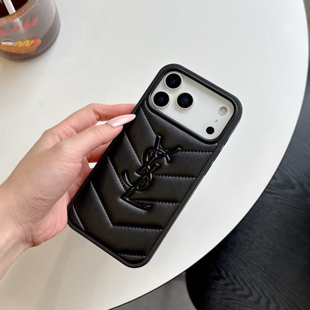 B&W Puffer Iphone 18 Designer Case