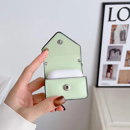 PD Classic Airpods Case With Silver Chain