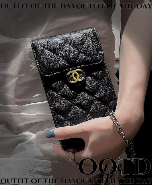 CN Classic Phone Bag