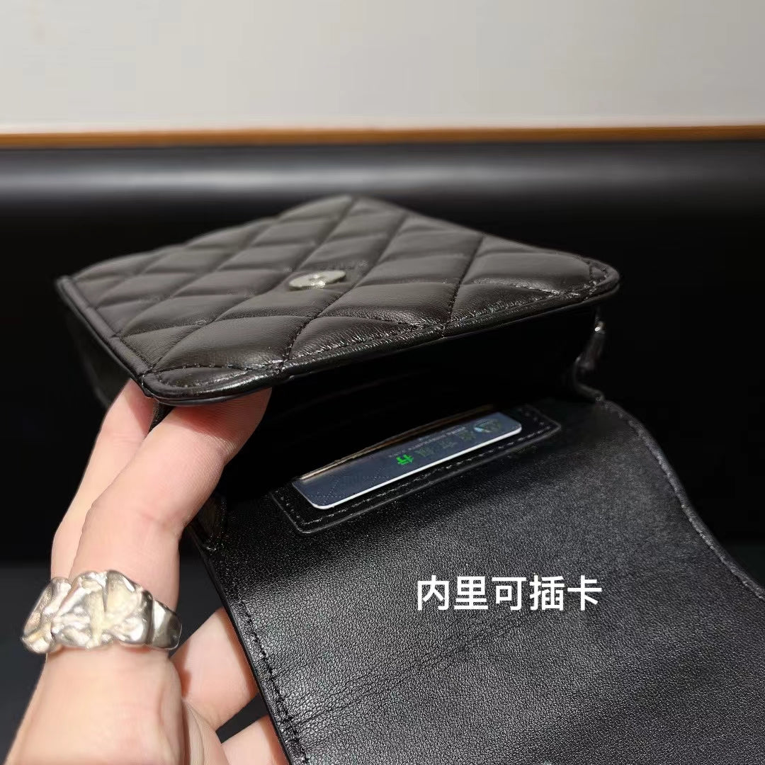 CN Premium Flower Lock Phone Bag